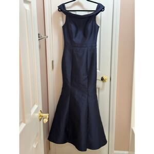 Xscape Formal Dress Size 4 in Navy